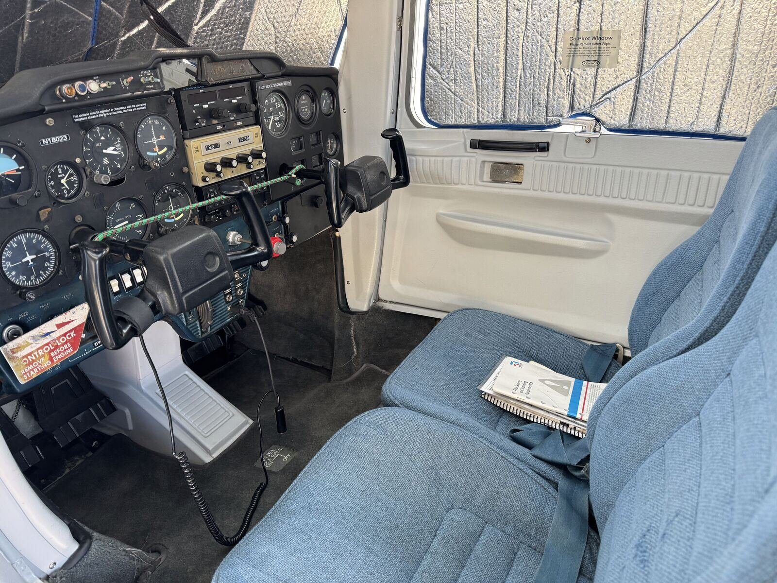 N18023 cockpit and seats